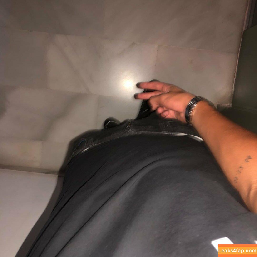 Eeeliolive / onlyeeeli leaked photo photo #0028