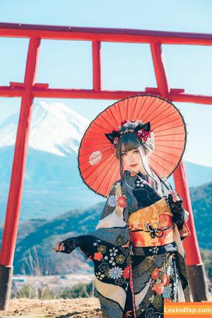 eeelyeee photo #0176