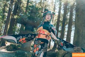 eeelyeee photo #0201