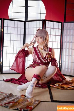 eeelyeee photo #0226