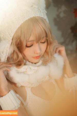 eeelyeee photo #0405