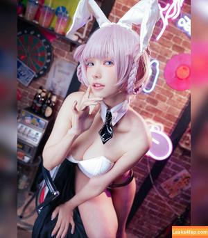 eeelyeee photo #0501