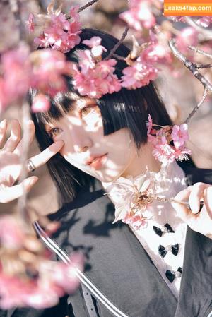 eeelyeee photo #0778