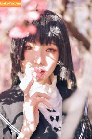 eeelyeee photo #0792