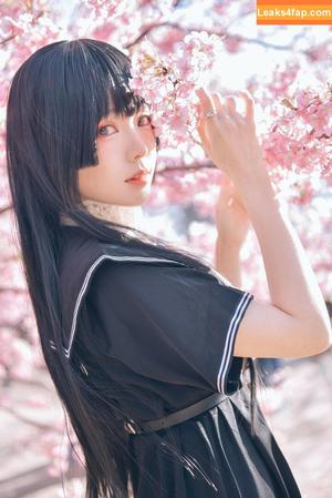 eeelyeee photo #0851