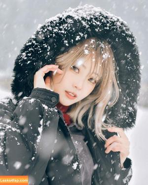 eeelyeee photo #0870