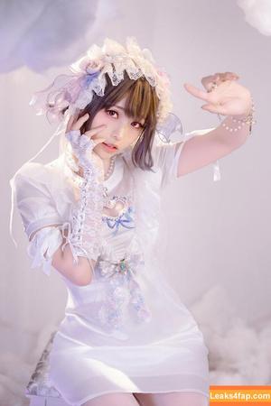 eeelyeee photo #0988