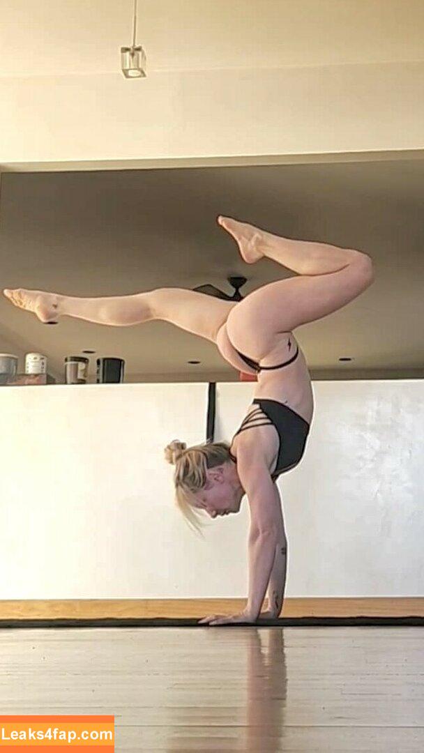 Eeerinleigh / erineeveefree leaked photo photo #0016