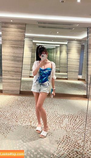 Eeeveenara photo #0164