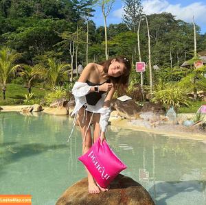 Eeeveenara photo #0201