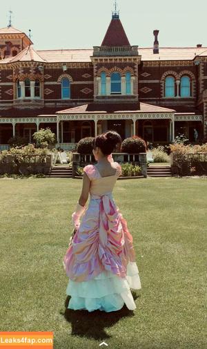 Eeeveenara photo #0307