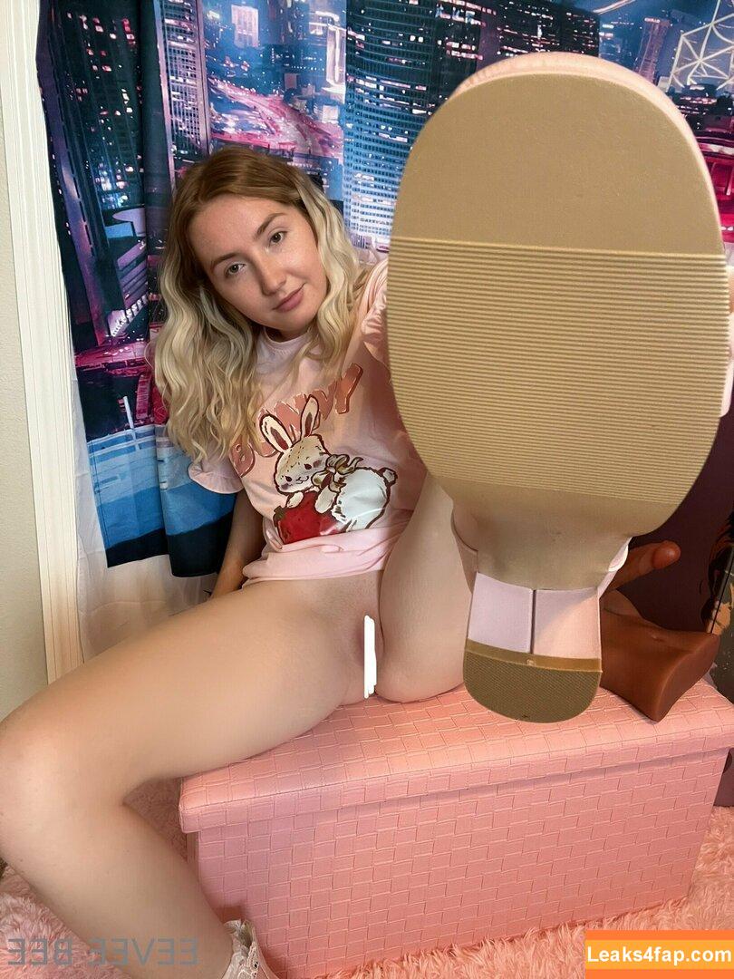 Eevee Bee / Eeveebeeshow / eevee_bee / eeveethebee leaked photo photo #0286