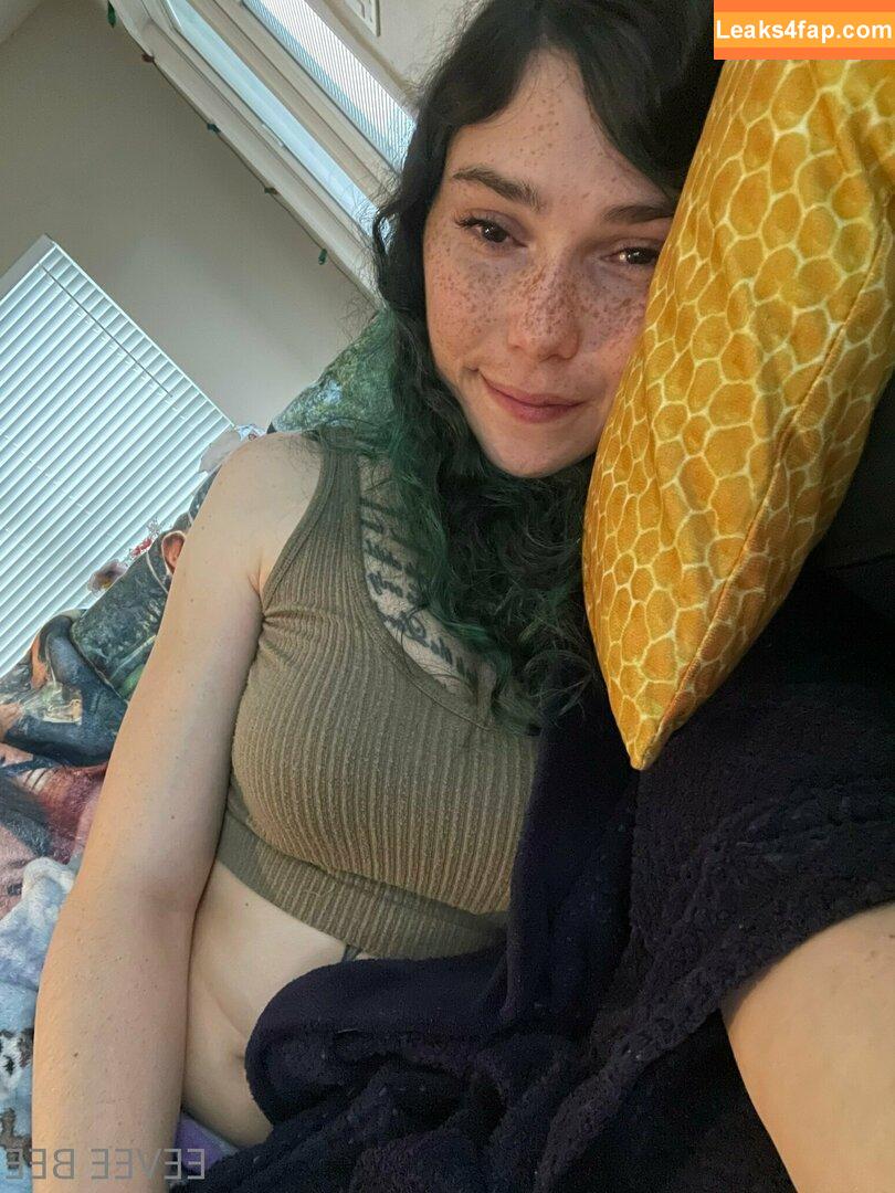 Eevee Bee / Eeveebeeshow / eevee_bee / eeveethebee leaked photo photo #0390