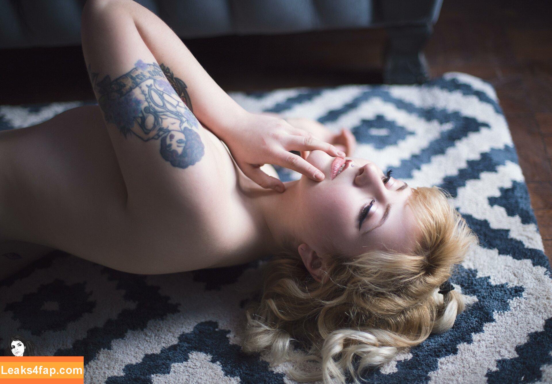 Eevee666 / eevee_sugar / sapphirelove666 leaked photo photo #0013