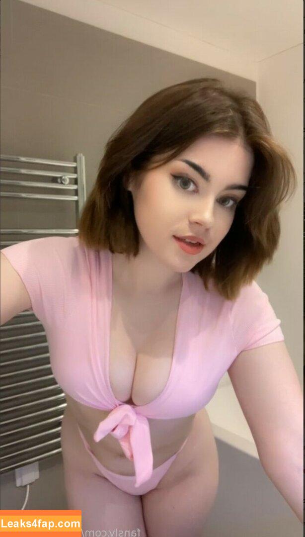 Eeveecosplays / CosEevee / Cosplaysbyeevee / cosplayeevee / cosplays_by_eevee leaked photo photo #0039