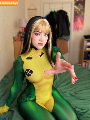Eeveecosplays photo #0167