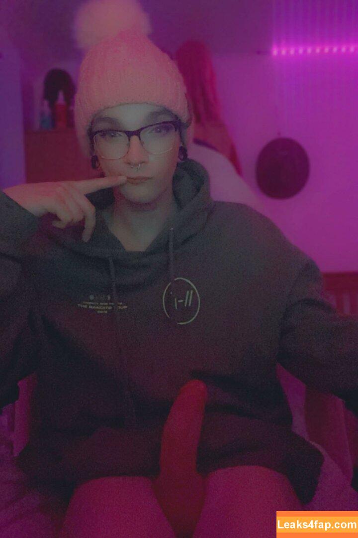 eevie_chan / https: leaked photo photo #0029