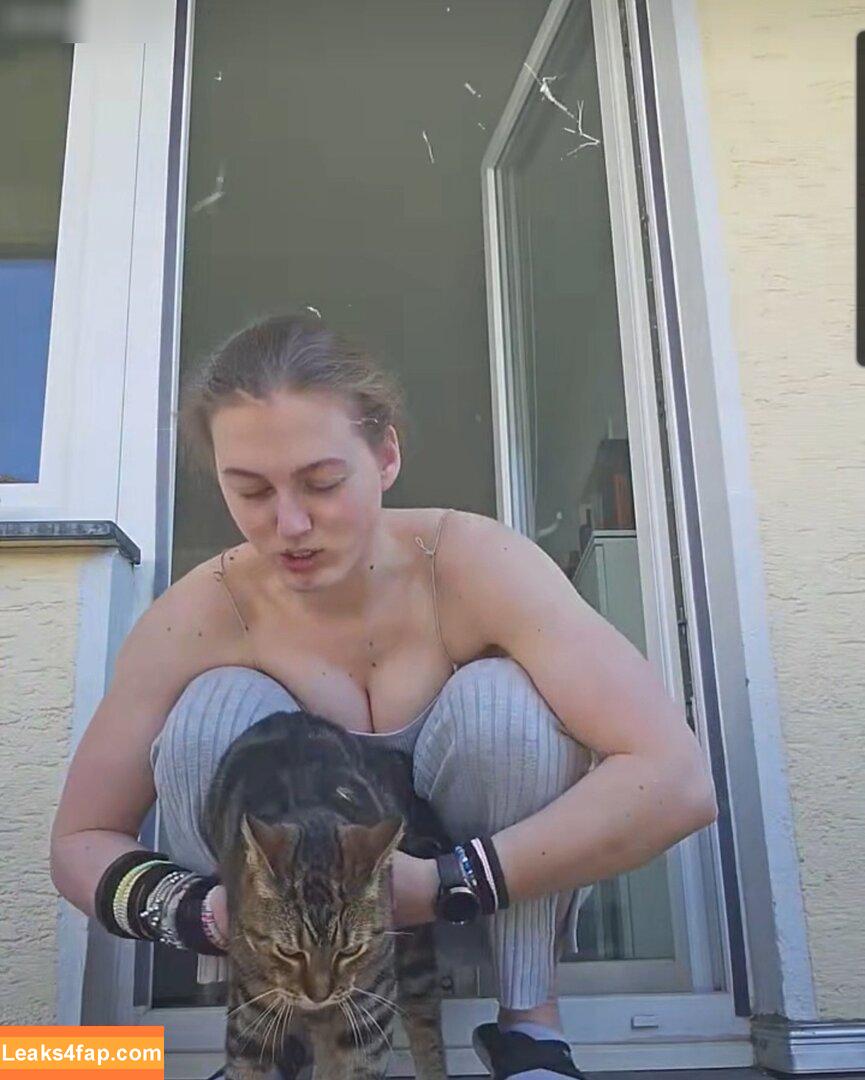 einfachnurchristiinaa /  leaked photo photo #0123