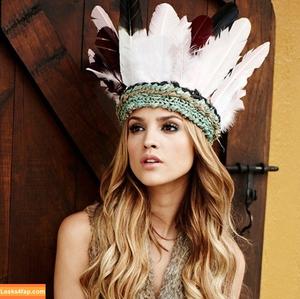 Eiza Gonzalez фото #0341