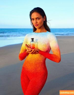 eizagonzalez photo #0019