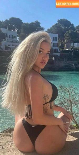 Elaine Victoria photo #0129