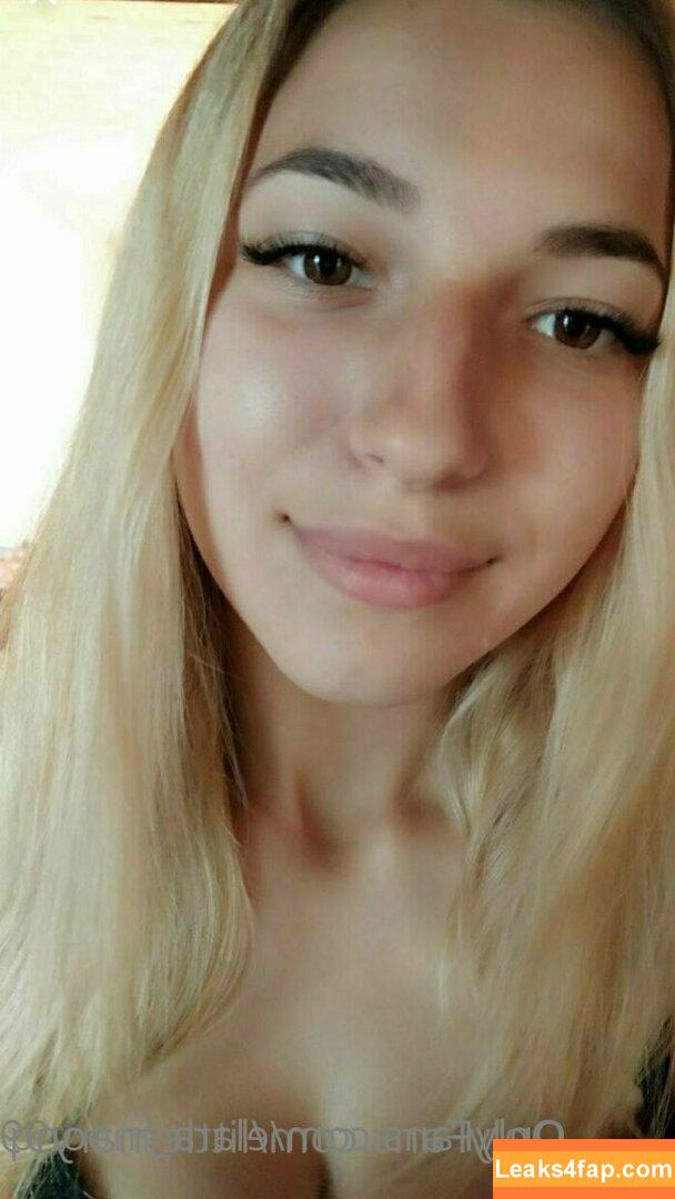 elara_moonq / elaramoonllc leaked photo photo #0008