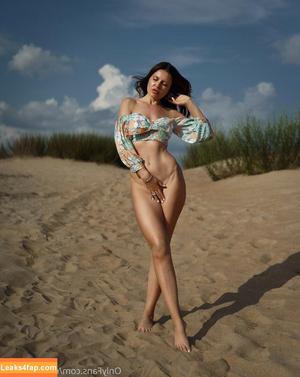 Elena Ptena photo #0021