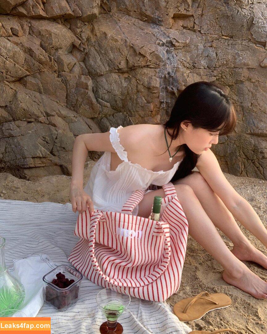 elfin_prairie /  leaked photo photo #0029
