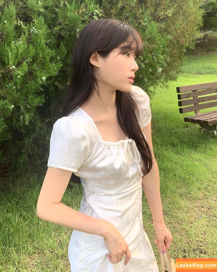elfin_prairie /  leaked photo photo #0037
