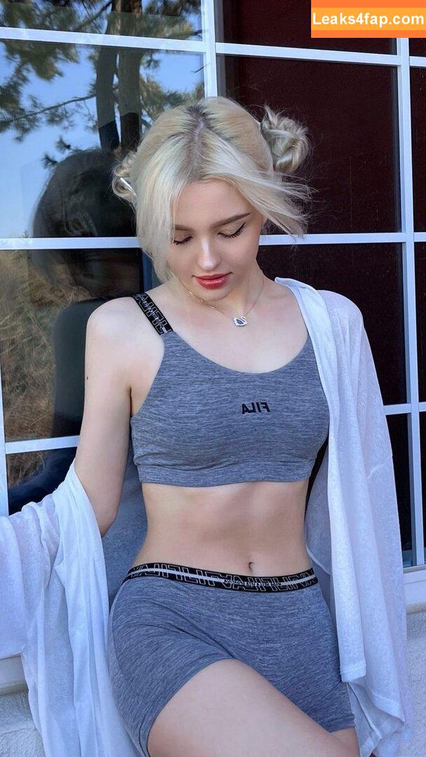 Elina Karimova / elina_4_22 leaked photo photo #0097