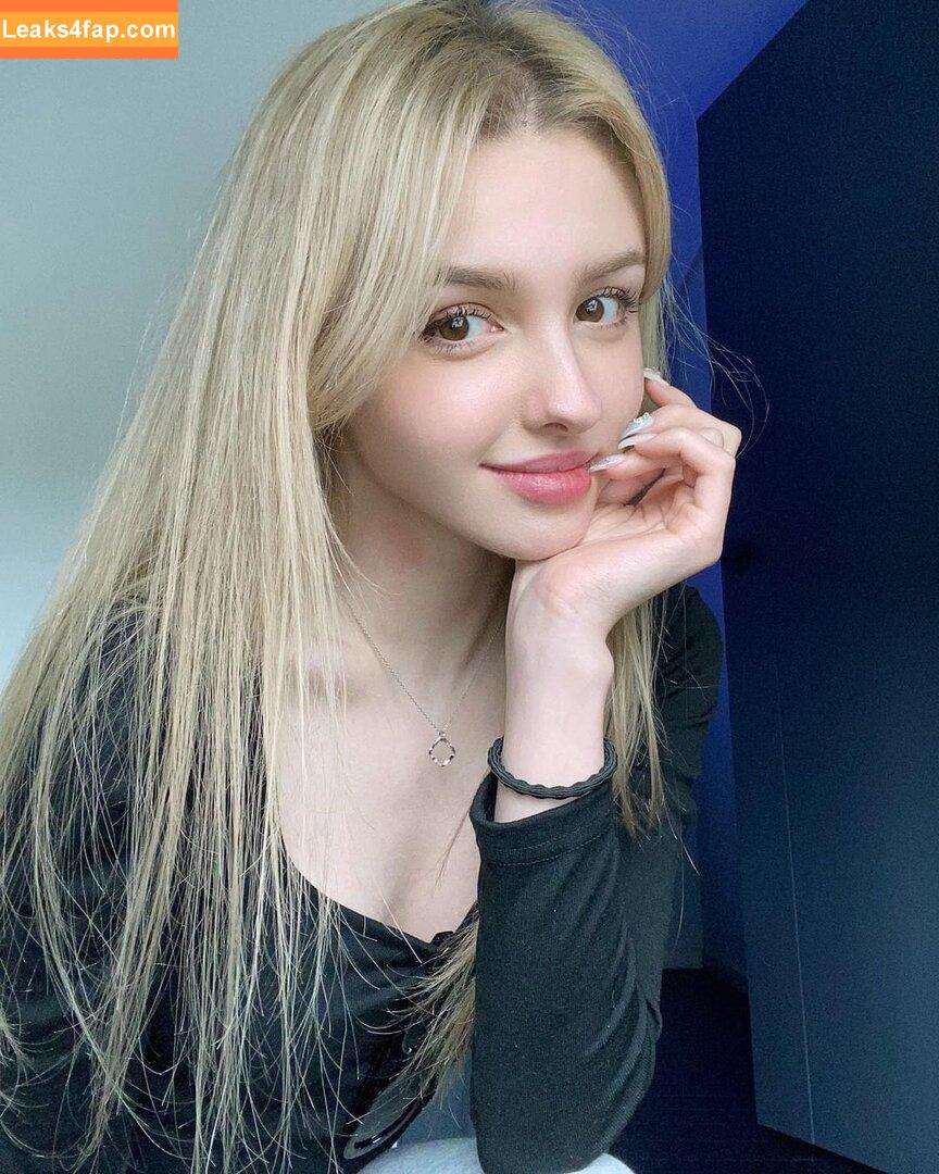 Elina Karimova / elina_4_22 leaked photo photo #0101