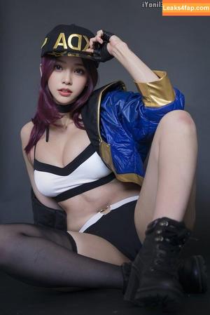 Elina Yi photo #0086