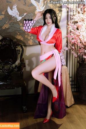 Elina Yi photo #0208