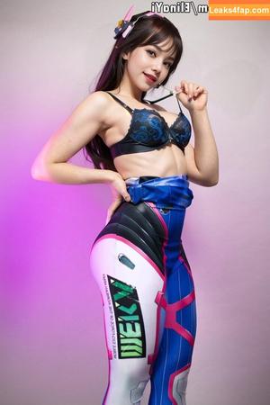 Elina Yi photo #0318