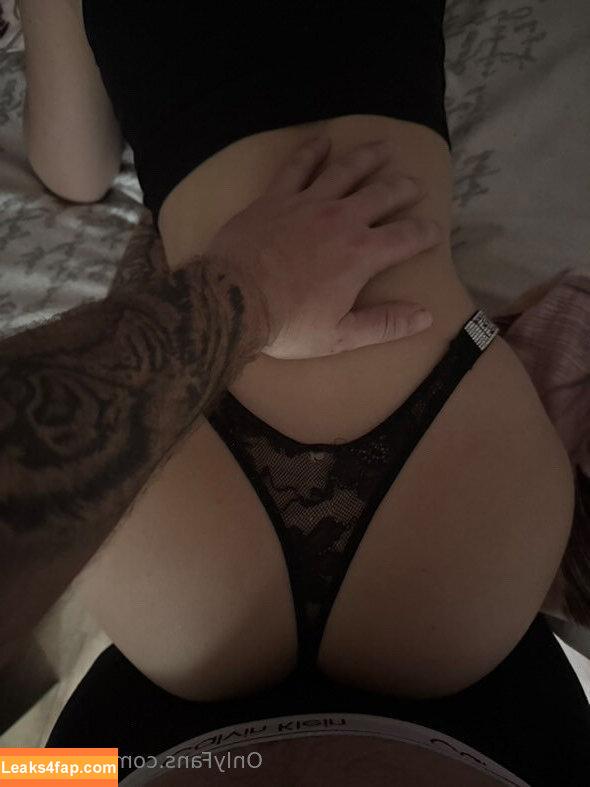 elinka18 / elinatwitch leaked photo photo #0043