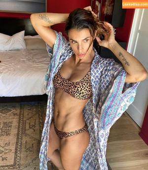 Elisabetta Canalis фото #0057