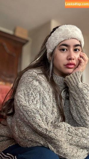 Elise ASMR photo #0096