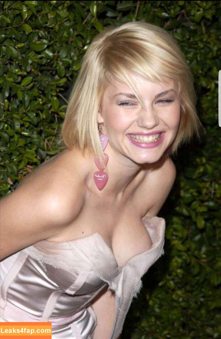 Elisha Cuthbert / Girl Next Door / elishaphaneuf leaked photo photo #0004