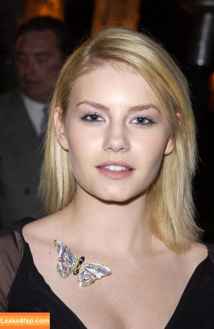 Elisha Cuthbert / Girl Next Door / elishaphaneuf leaked photo photo #0126