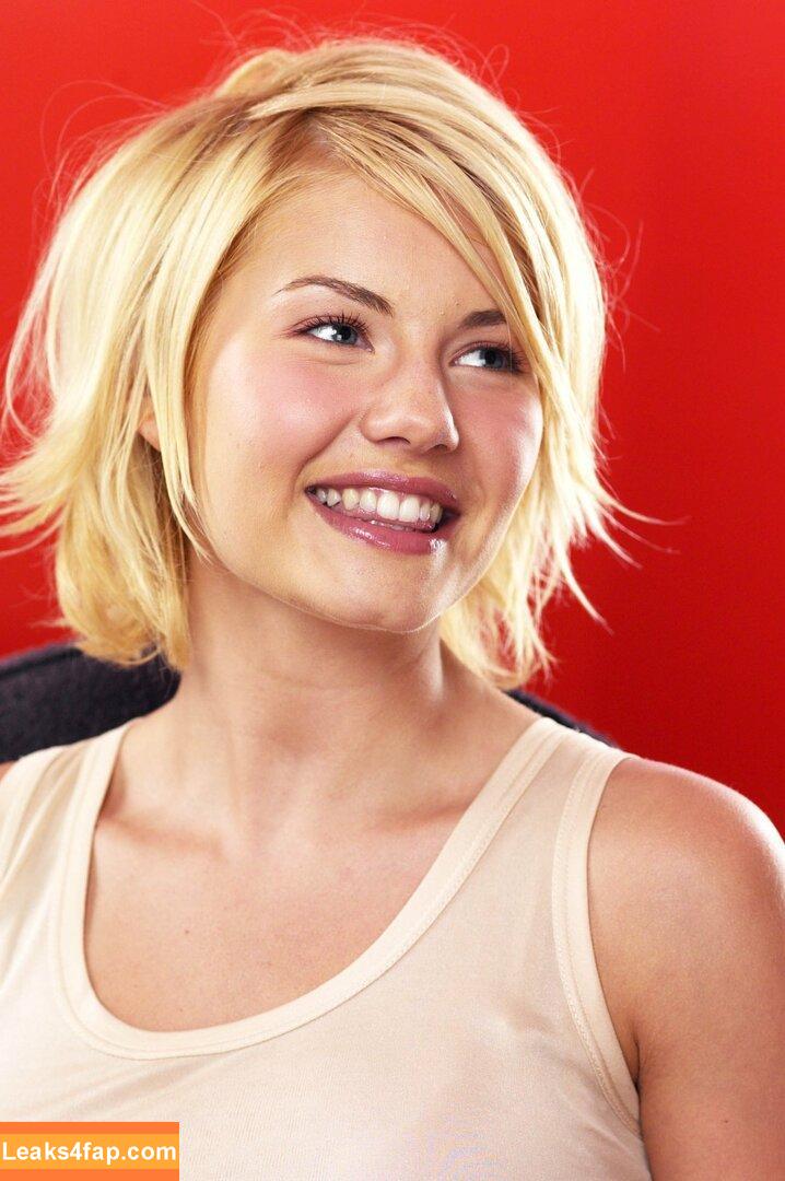 Elisha Cuthbert / Girl Next Door / elishaphaneuf leaked photo photo #0181