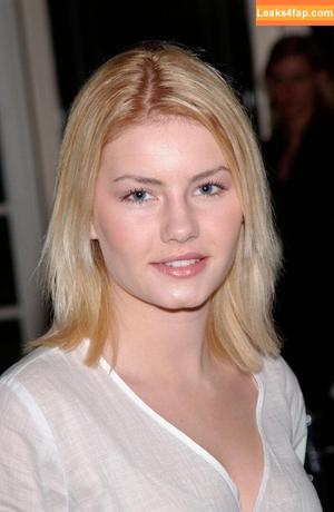 Elisha Cuthbert photo #0101