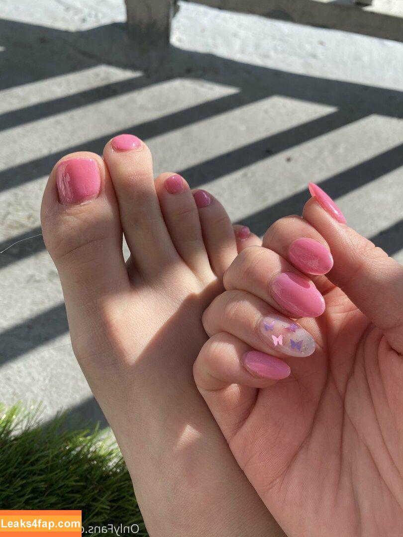 eliza_eves / elizaevesxxx / peachesandpot leaked photo photo #0023