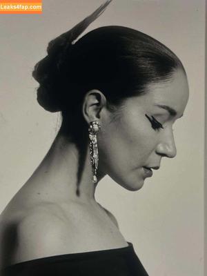 Elizabeth Dulau photo #0030