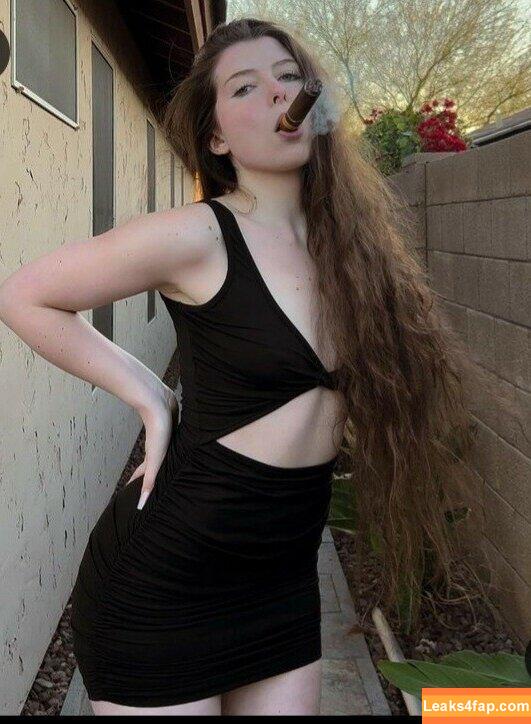 Elizabeth Finis / cigarstunner leaked photo photo #0005