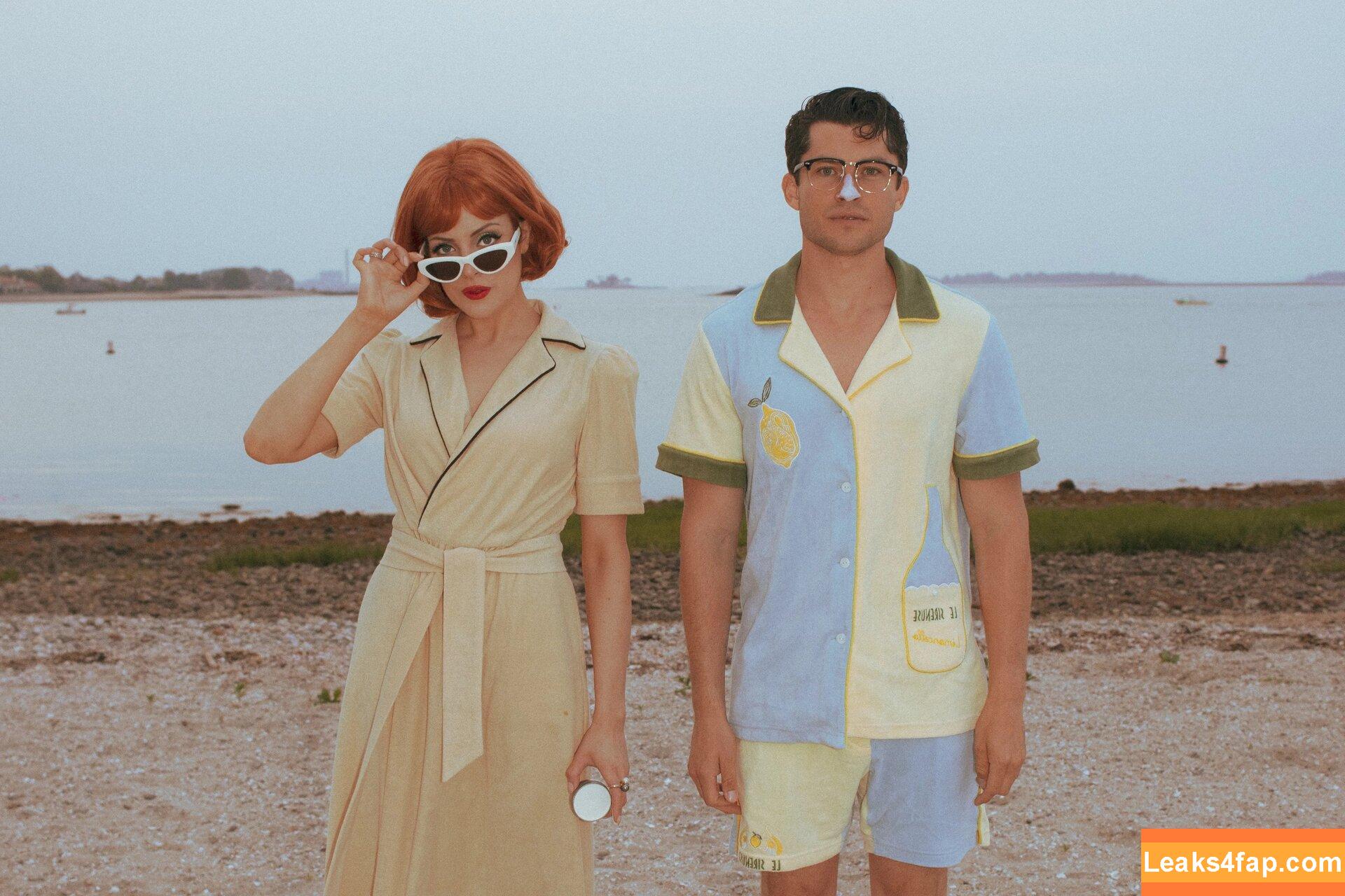 Elizabeth Gillies / lizgillz leaked photo photo #0412