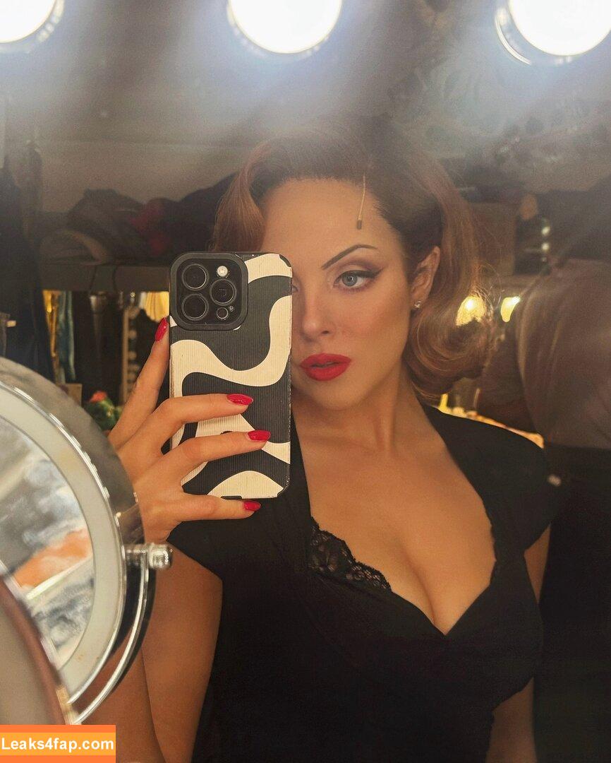 Elizabeth Gillies / lizgillz leaked photo photo #0431