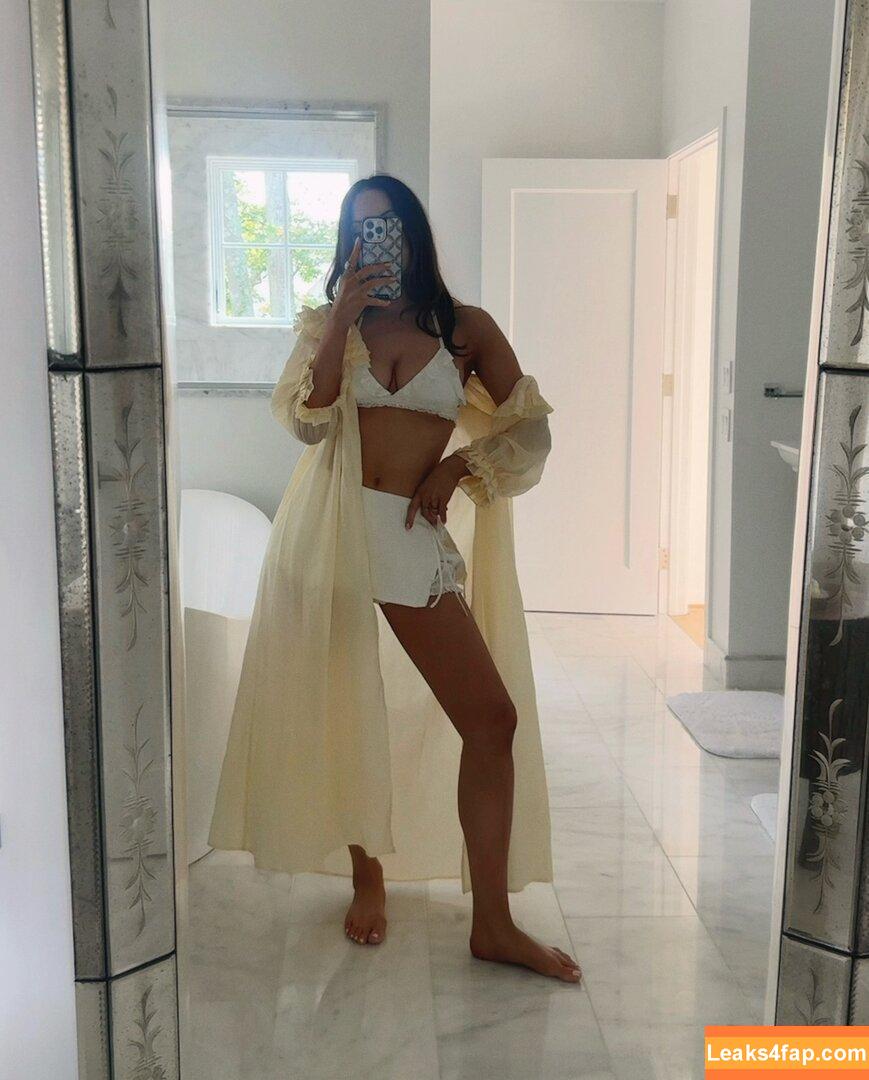 Elizabeth Gillies / lizgillz leaked photo photo #0434