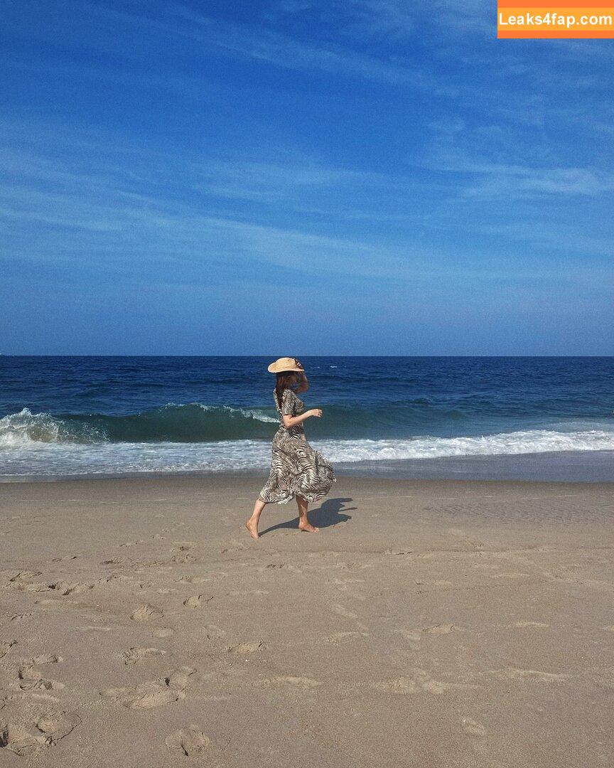 Elizabeth Gillies / lizgillz leaked photo photo #0435