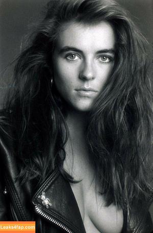 Elizabeth Hurley photo #0140