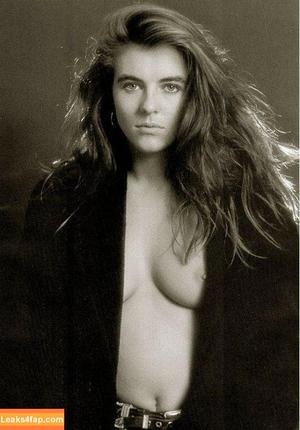 Elizabeth Hurley photo #0275
